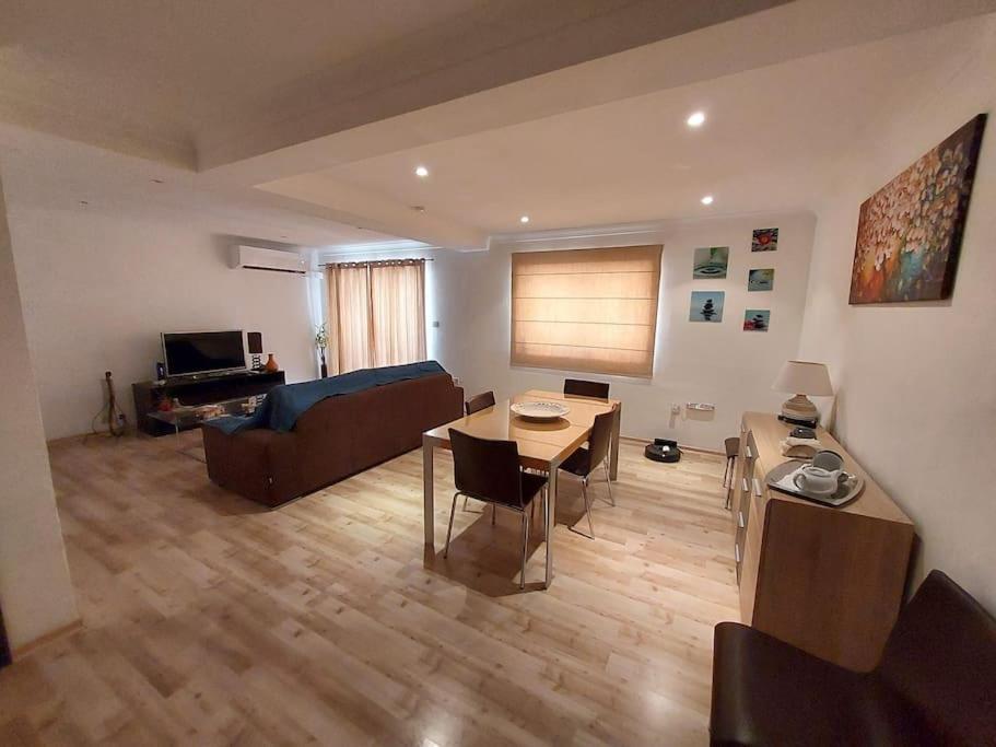 Appartement Two Bedroom Whole Close To The Sea San Ġiljan